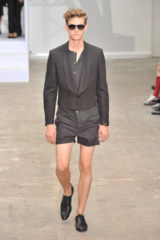 Louis Vuitton / - 2009